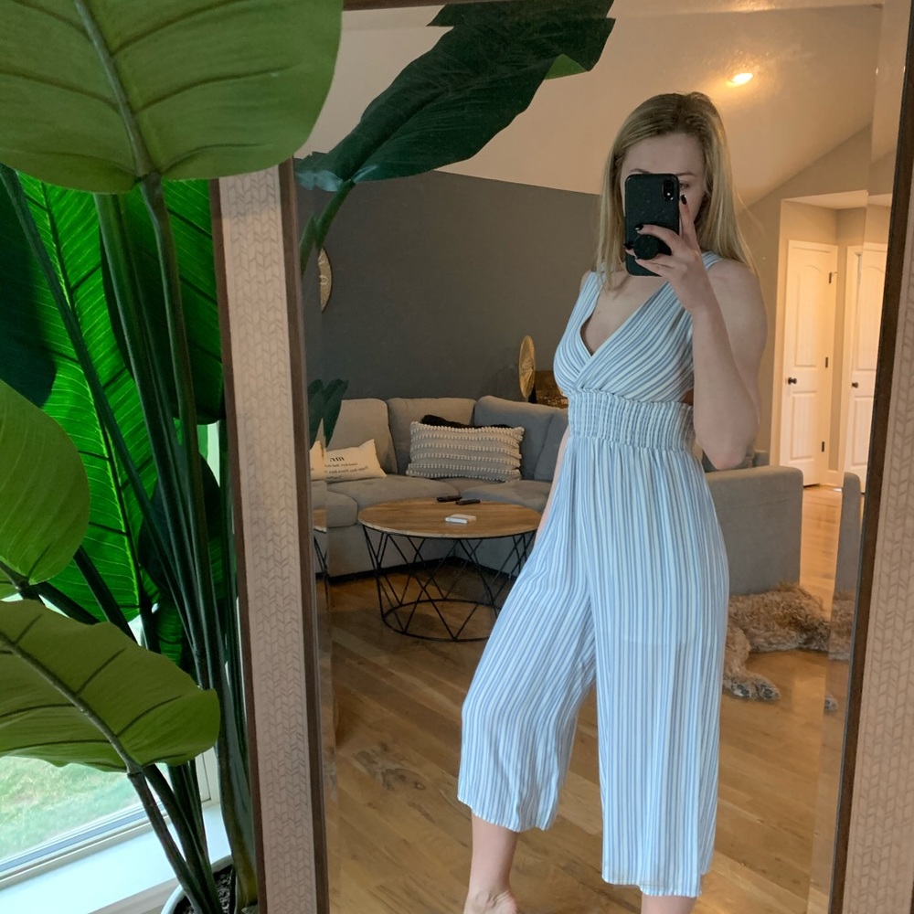 ILLA ILLA (boutique jumpsuit)